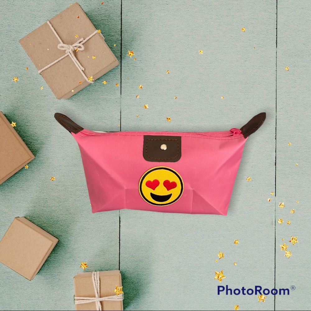 Cosmetic bag